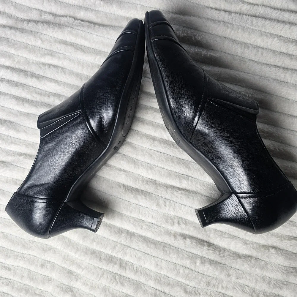 BeautiFeel Black Leather‎ Slip On Kitten Heel Pumps Shoes Office Career Luxury